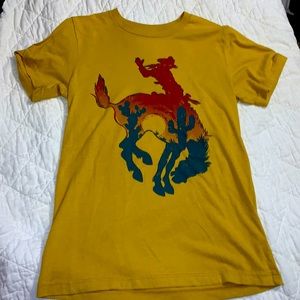 Rowdy Crowd womens small mustard t-shirt